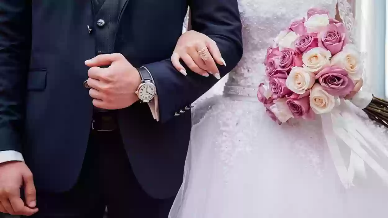 علماء: غير المتزوجين أكثر عرضة للاكتئاب مقارنة بالمتزوجين   