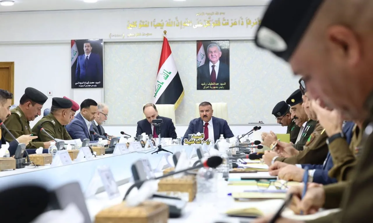 وزير الداخلية يوجه المرور والنجدة بمساعدة الدفاع المدني للوصول لمواقع الحوادث