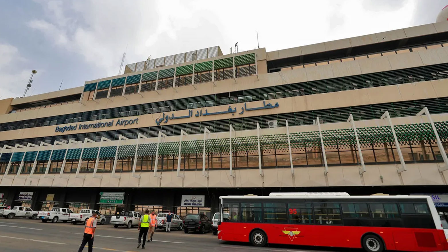 العراق يعلن استئناف الرحلات الجوية العراق يعلن استئناف الرحلات الجوية