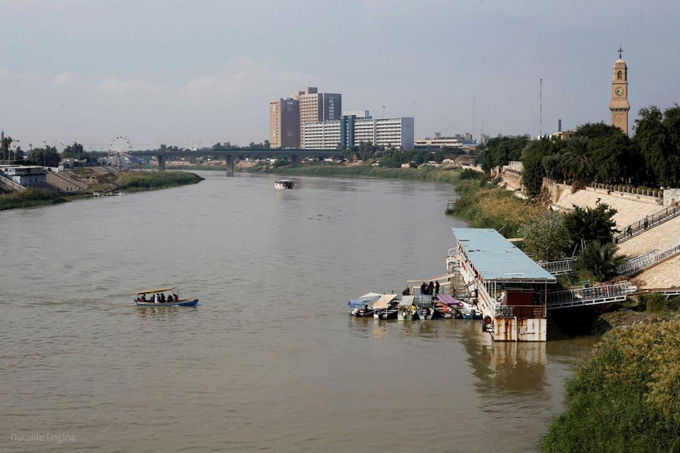 مركز العراق لحقوق الإنسان يطالب بإطلاق حملة استثنائية لرفع التجاوزات عن نهر دجلة