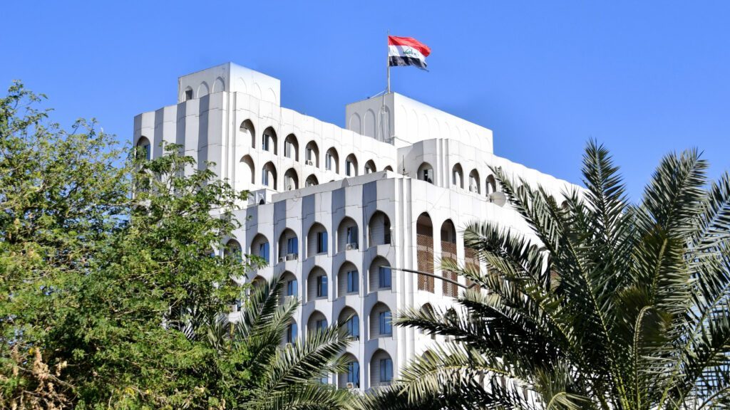 عبد الصمد ينتقد قائمة السفراء الجدد ويطالب برفضها لاحتوائها على “بعثيين”