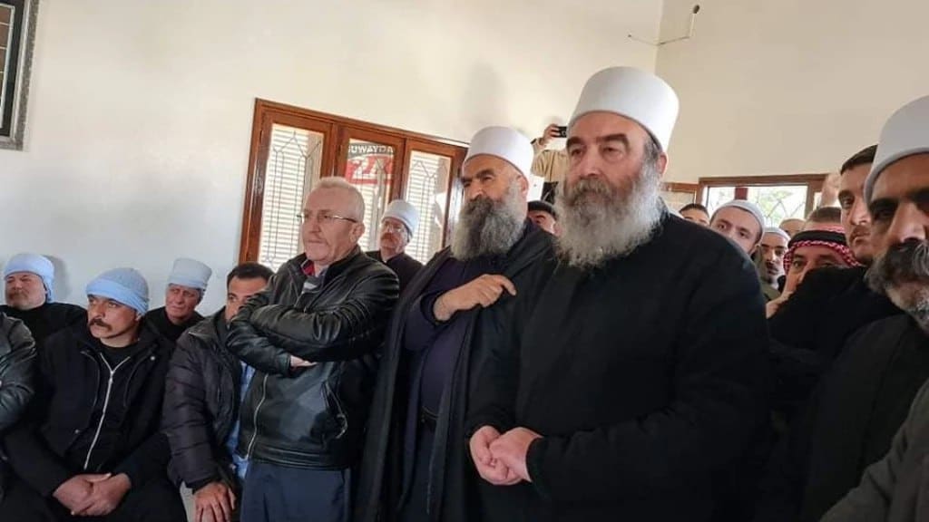 الرئاسة الروحية للدروز تطالب بوقف النار وتؤكد رفضها لأي فصائل تكفيرية أو خارجة عن القانون