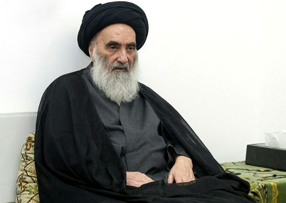 السيد السيستاني يؤكد رفضه تعليق صوره على طريق المشاة خلال زيارة الإمام الحسين (ع)