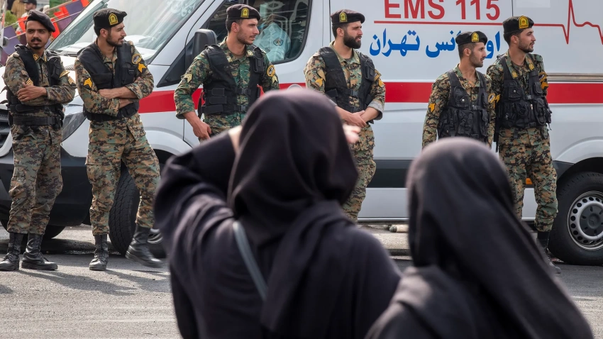 إيران تعلن اعتقال 10 جواسيس مرتبطين بالموساد في حملة أمنية واسعة