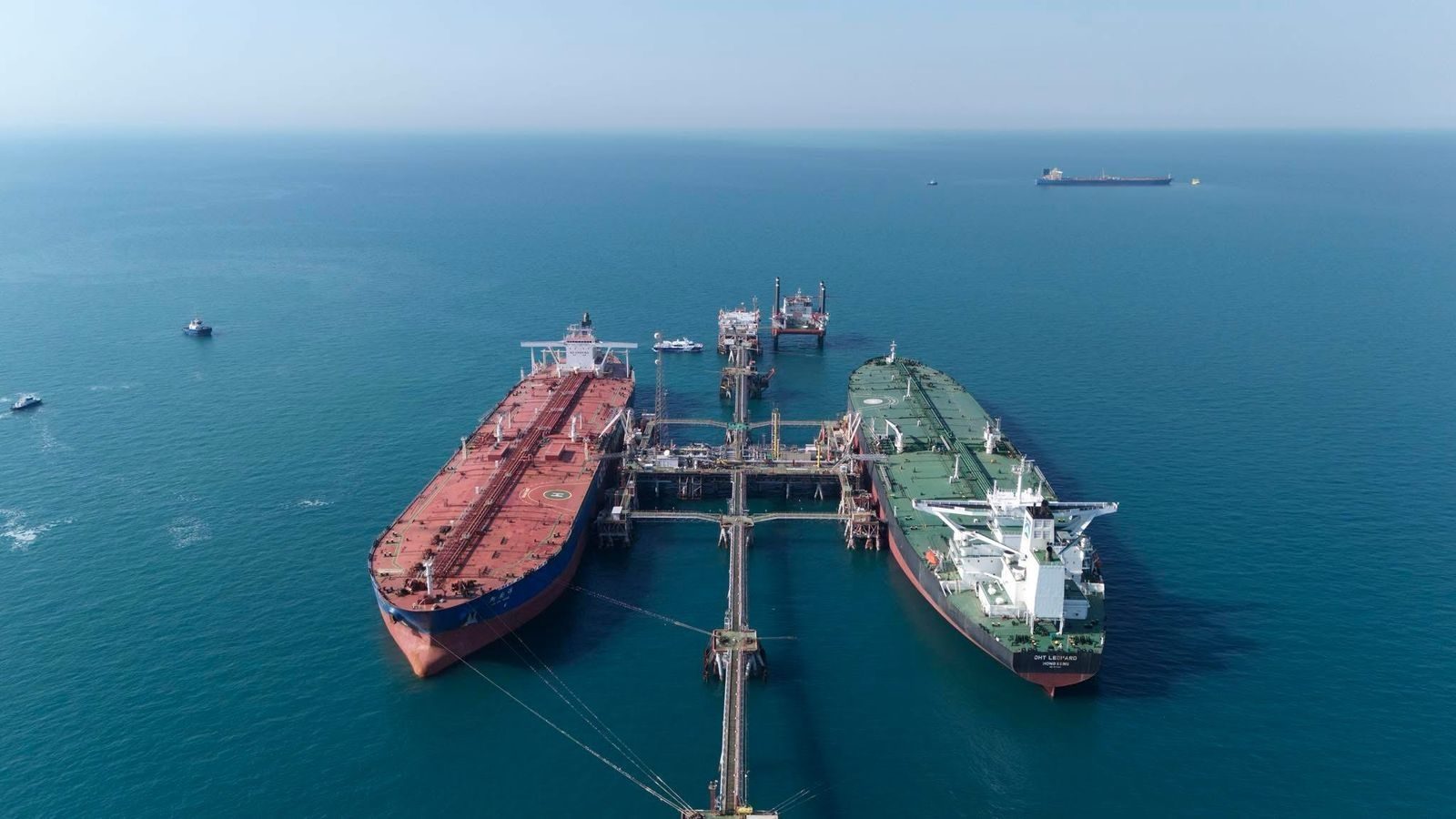 سومو تنفي وجود عمليات خلط أو تهريب نفطي في الموانئ العراقية