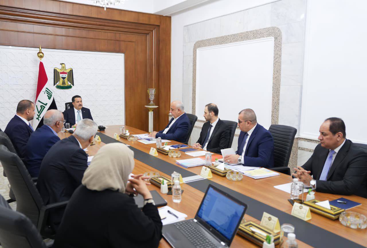 الحكومة تقر استمرار عقود الجباية وشراء عدادات ذكية محلية لتحديد سقف أحمال الكهرباء