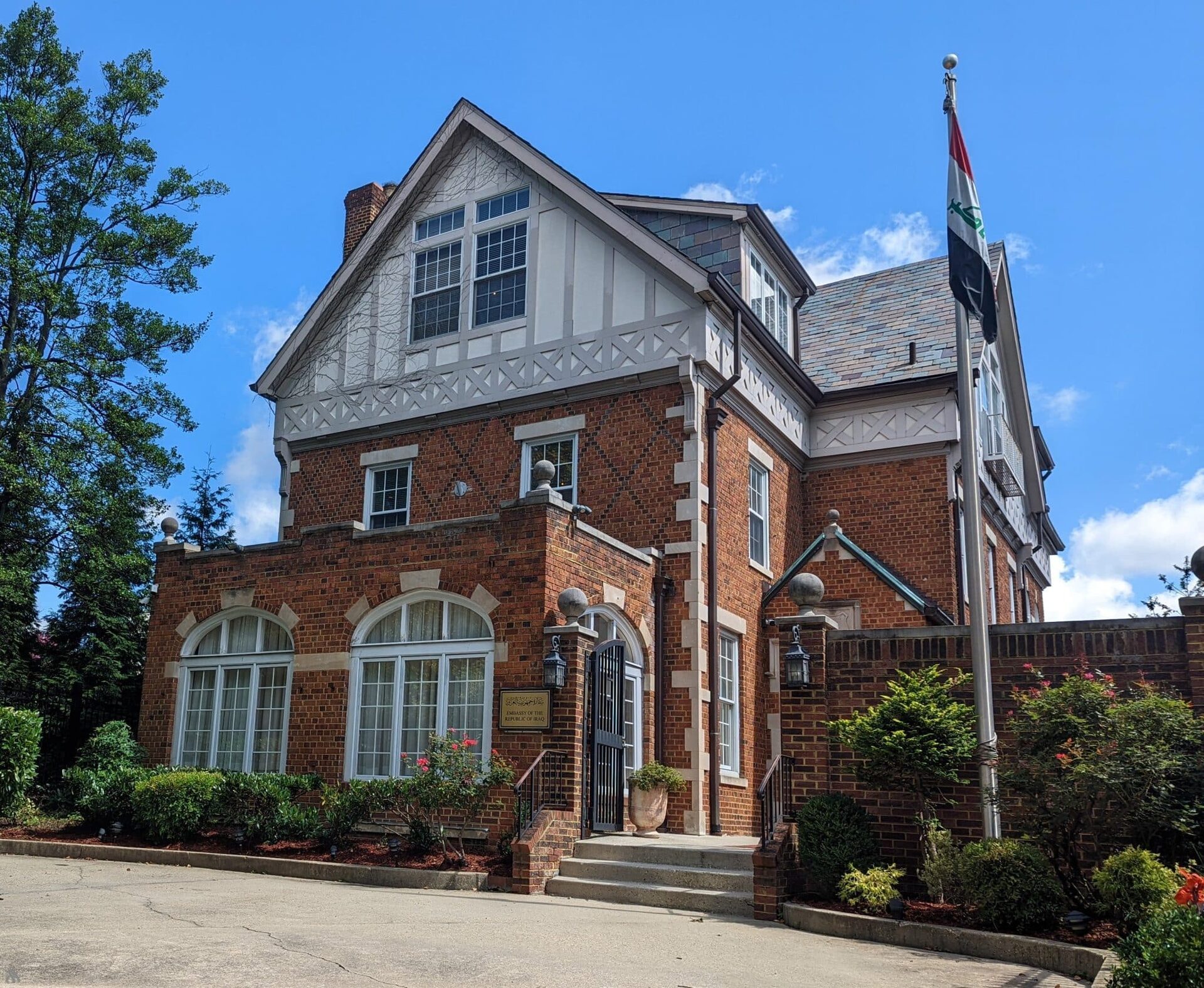 بغداد ترد  على تدخلات واشنطن..العراق ليس تابعا واتفاقاته تخدم أمن المنطقة