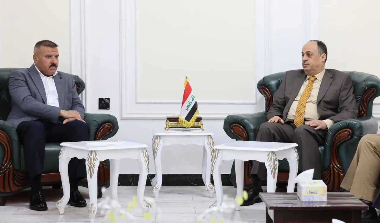 وزير الداخلية يبحث مع رئيس استئناف ميسان سرعة تنفيذ أوامر القبض وملاحقة المجرمين