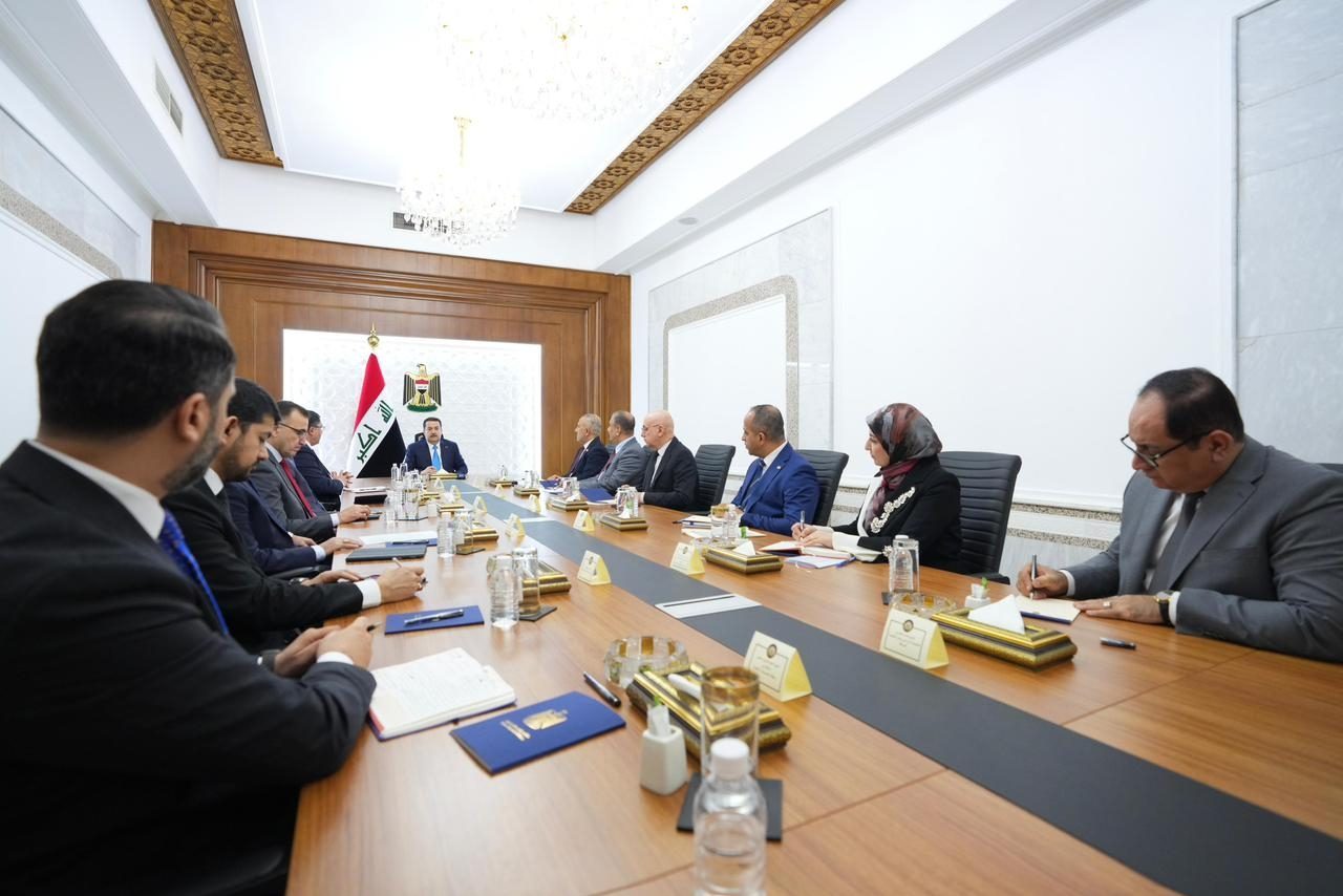 الحكومة تقرر توسيع نطاق توطين الرواتب لجميع العاملين في القطاع الخاص