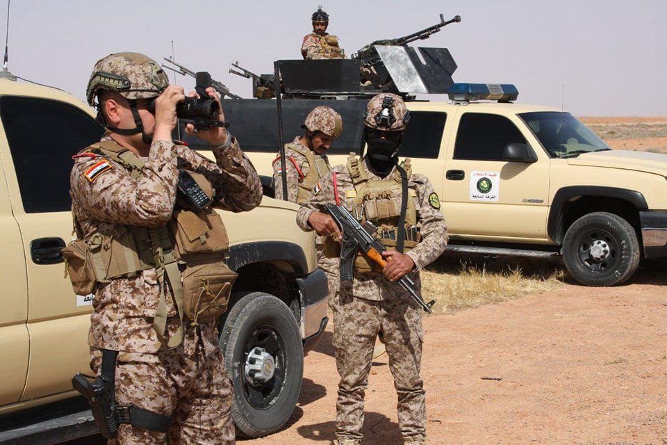 الاستخبارات العسكرية تطيح بـ 18 مطلوبا بقضايا مختلفة في بغداد وصلاح الدين وميسان