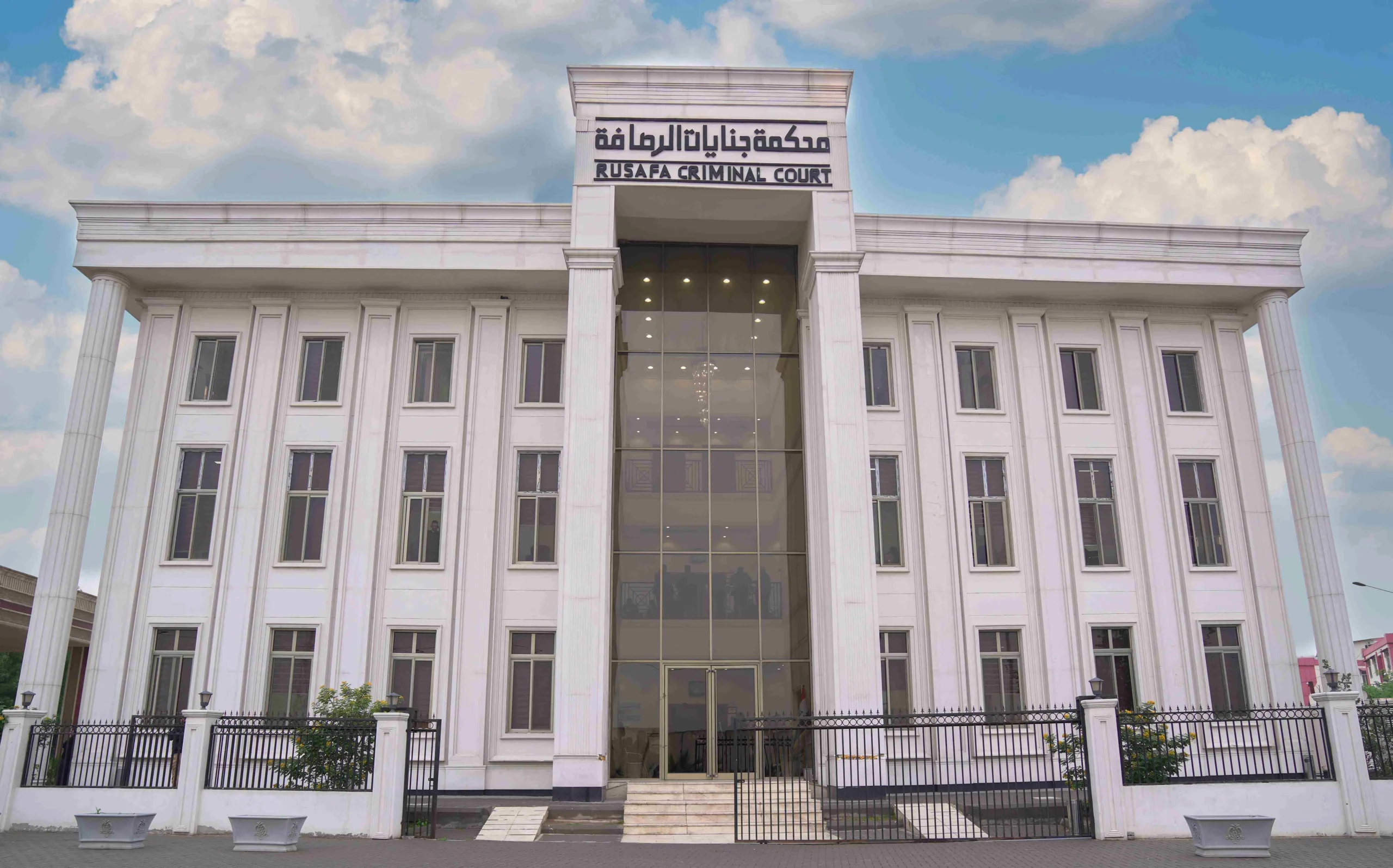 حكمان بالسجن 10 سنوات بحق مدان انتحل صفة ضابط في جهاز مكافحة الإرهاب